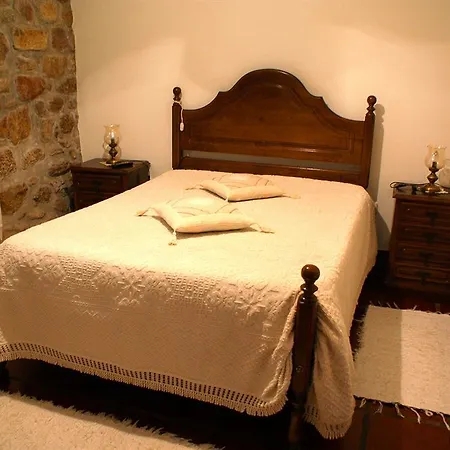Κατάλυμα σε φάρμα Casa De Sta Comba *